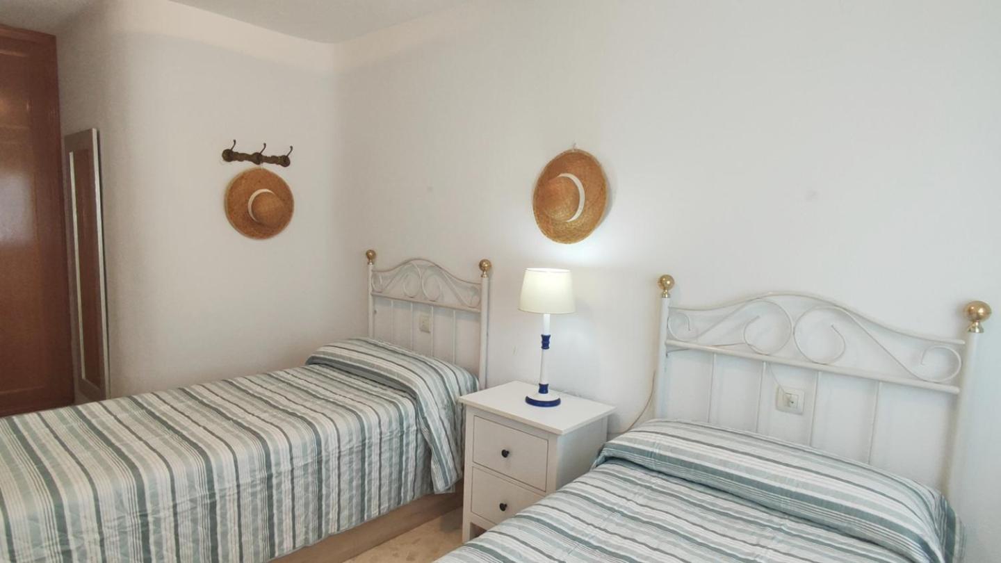 Lanza Gandia Centro - Solo Familias Appartement Playa de Gandia Buitenkant foto